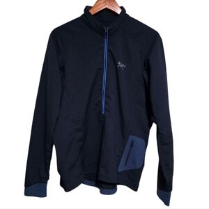 Arc'Teryx Half-Zip in Navy Size Medium